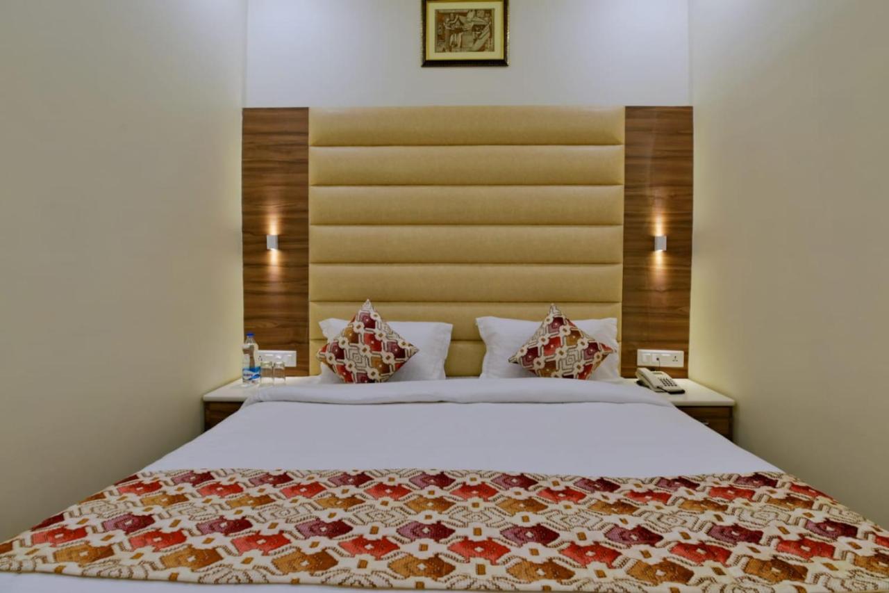 Belofte Yonit Inn Amritsar Exterior foto